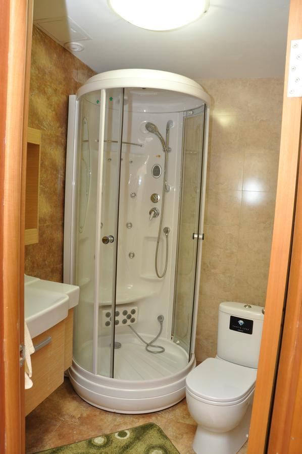 Art Hostel الماتي المظهر الخارجي الصورة