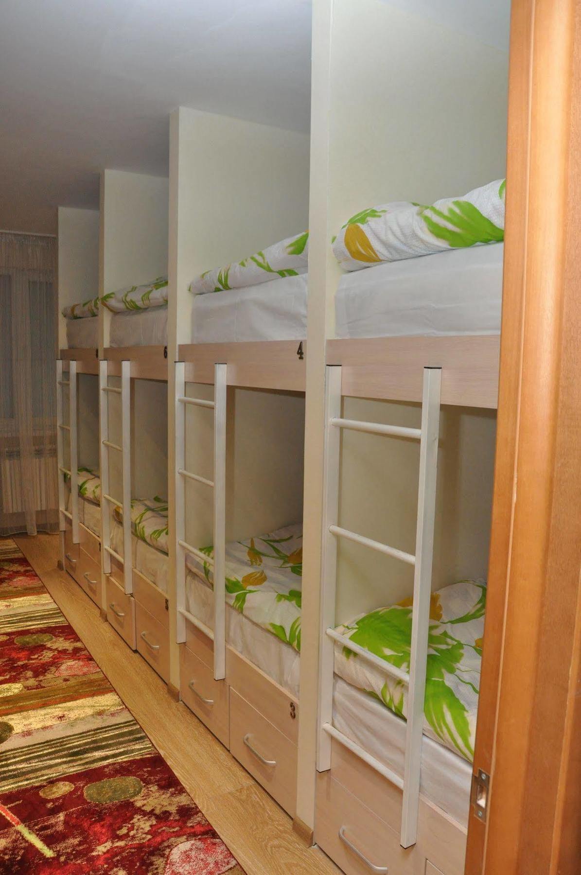 Art Hostel الماتي المظهر الخارجي الصورة
